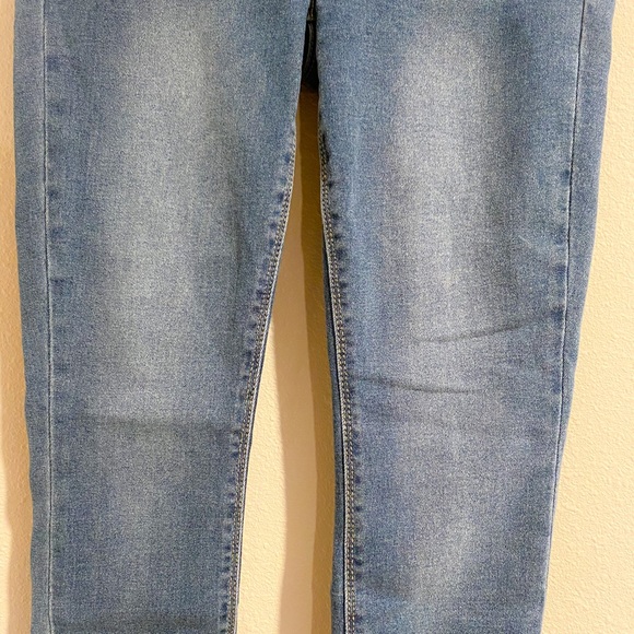 Jeans - Picture 3 of 5